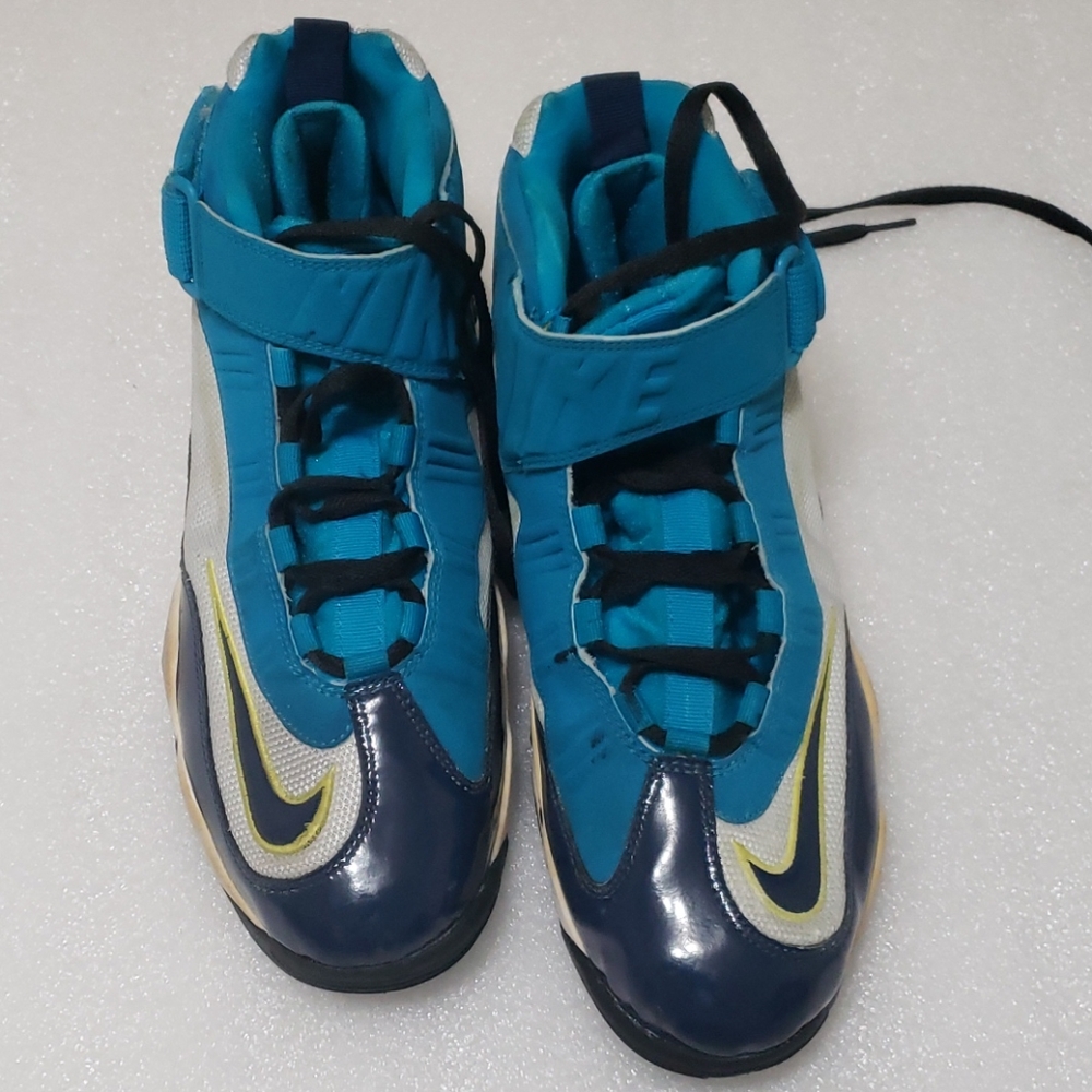 NIKE - Picture 7 of 16